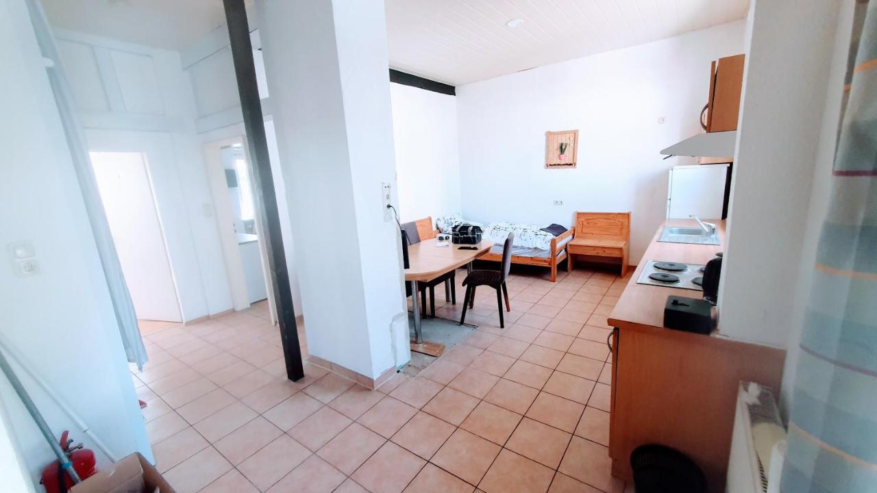 Fmi 9 Accommodation Raunheim Exteriör bild