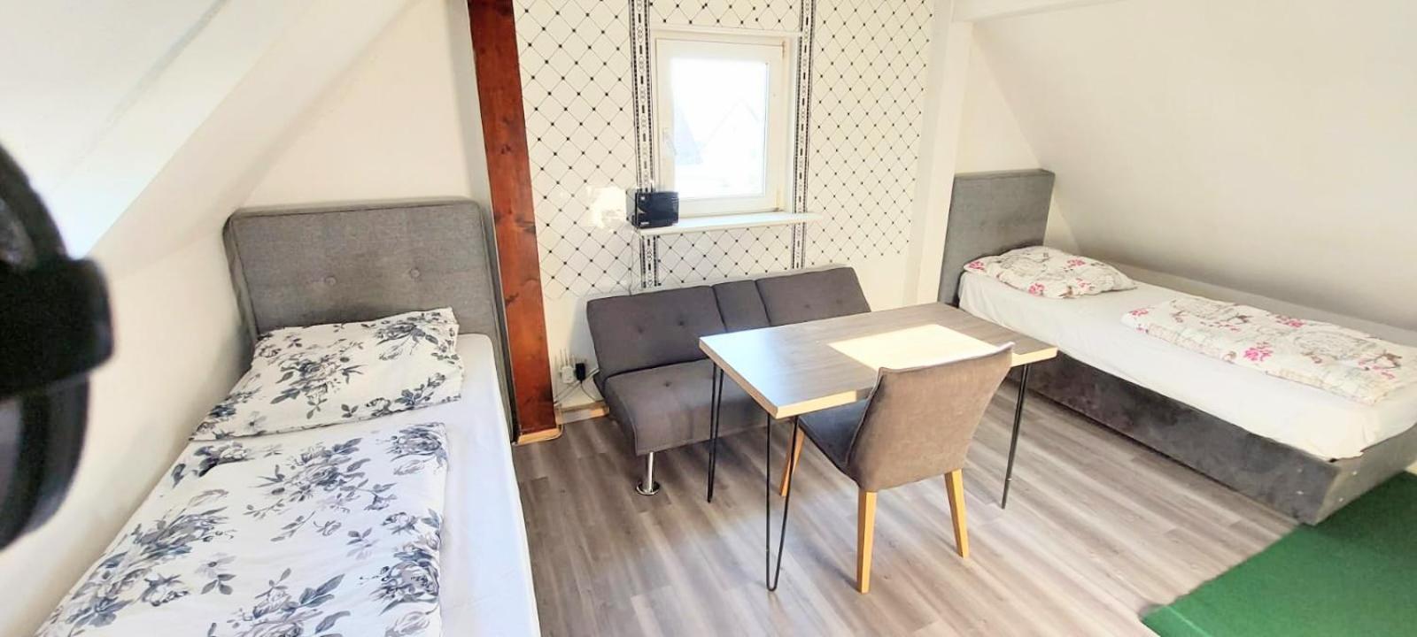 Fmi 9 Accommodation Raunheim Exteriör bild